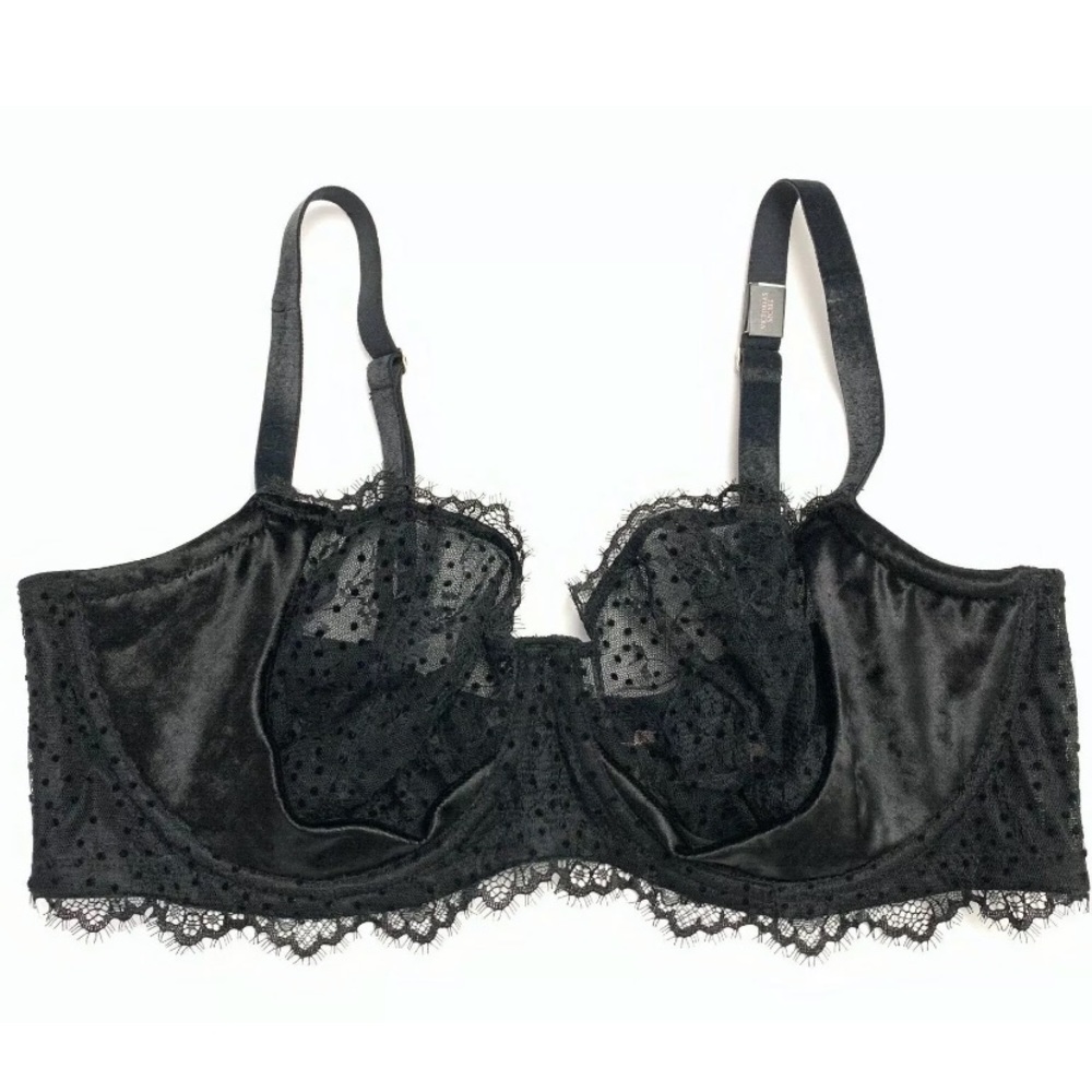 VS Dream Angel’s unlined push-up.